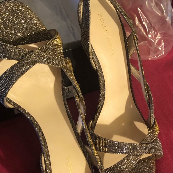 Pelle Moda two-tone fabric. Worn once - Picture 4 of 4